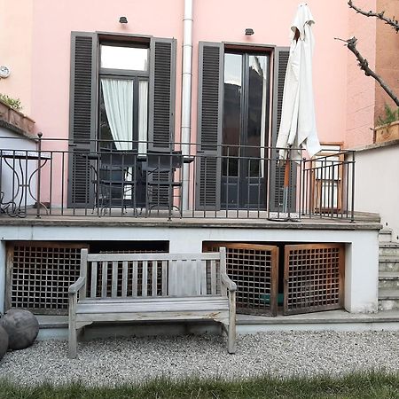 Casa Mari - Free Secure Parking, Breakfast, Private Bathroom, Wifi, Garden, Aircon, 3 Min Walk To Metro And Train Station Milano Dış mekan fotoğraf