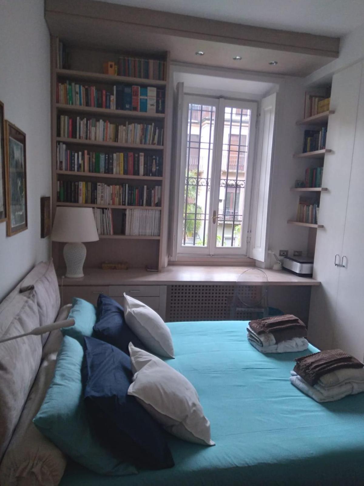 Casa Mari - Free Secure Parking, Breakfast, Private Bathroom, Wifi, Garden, Aircon, 3 Min Walk To Metro And Train Station Milano Dış mekan fotoğraf