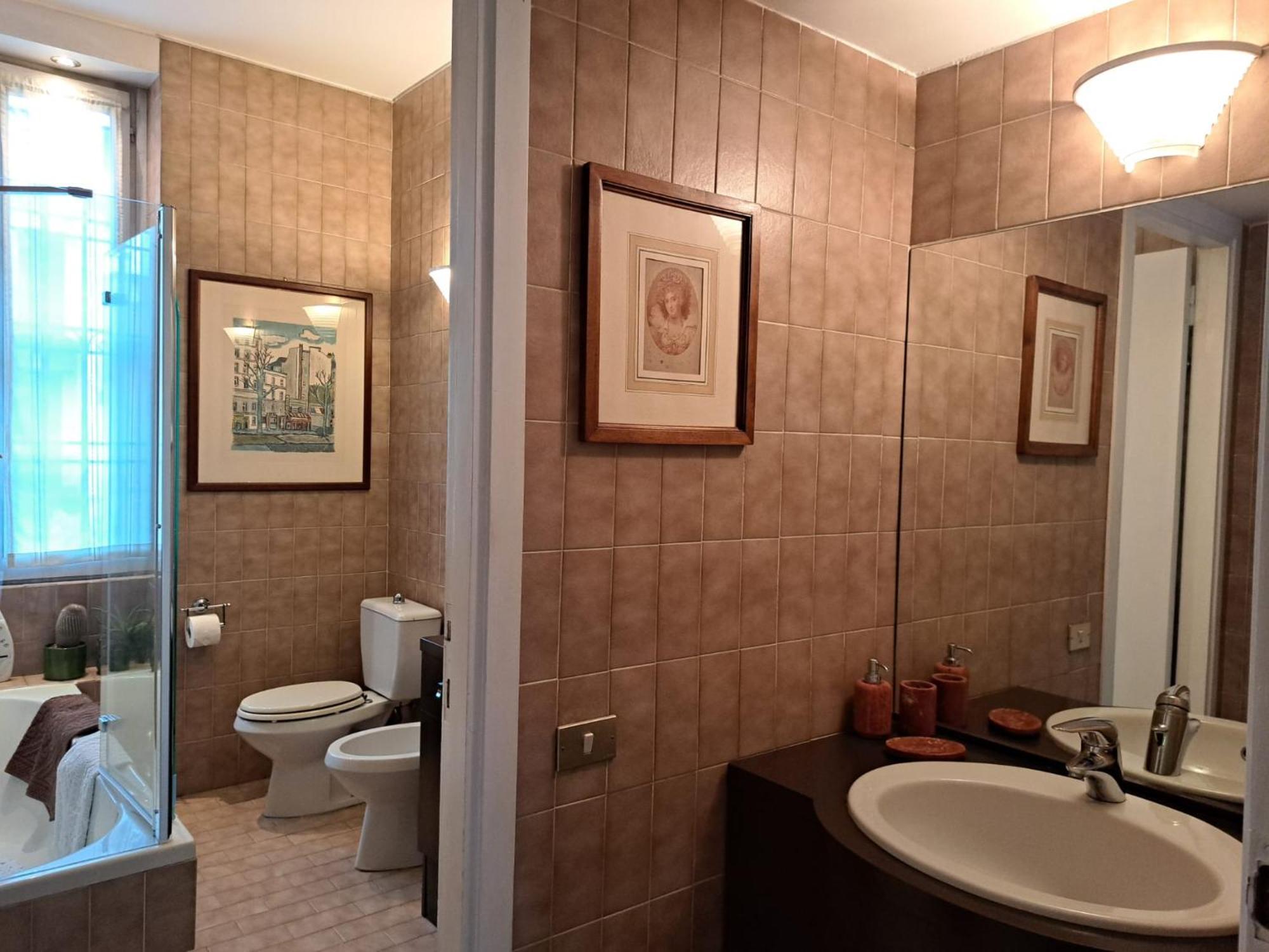Casa Mari - Free Secure Parking, Breakfast, Private Bathroom, Wifi, Garden, Aircon, 3 Min Walk To Metro And Train Station Milano Dış mekan fotoğraf