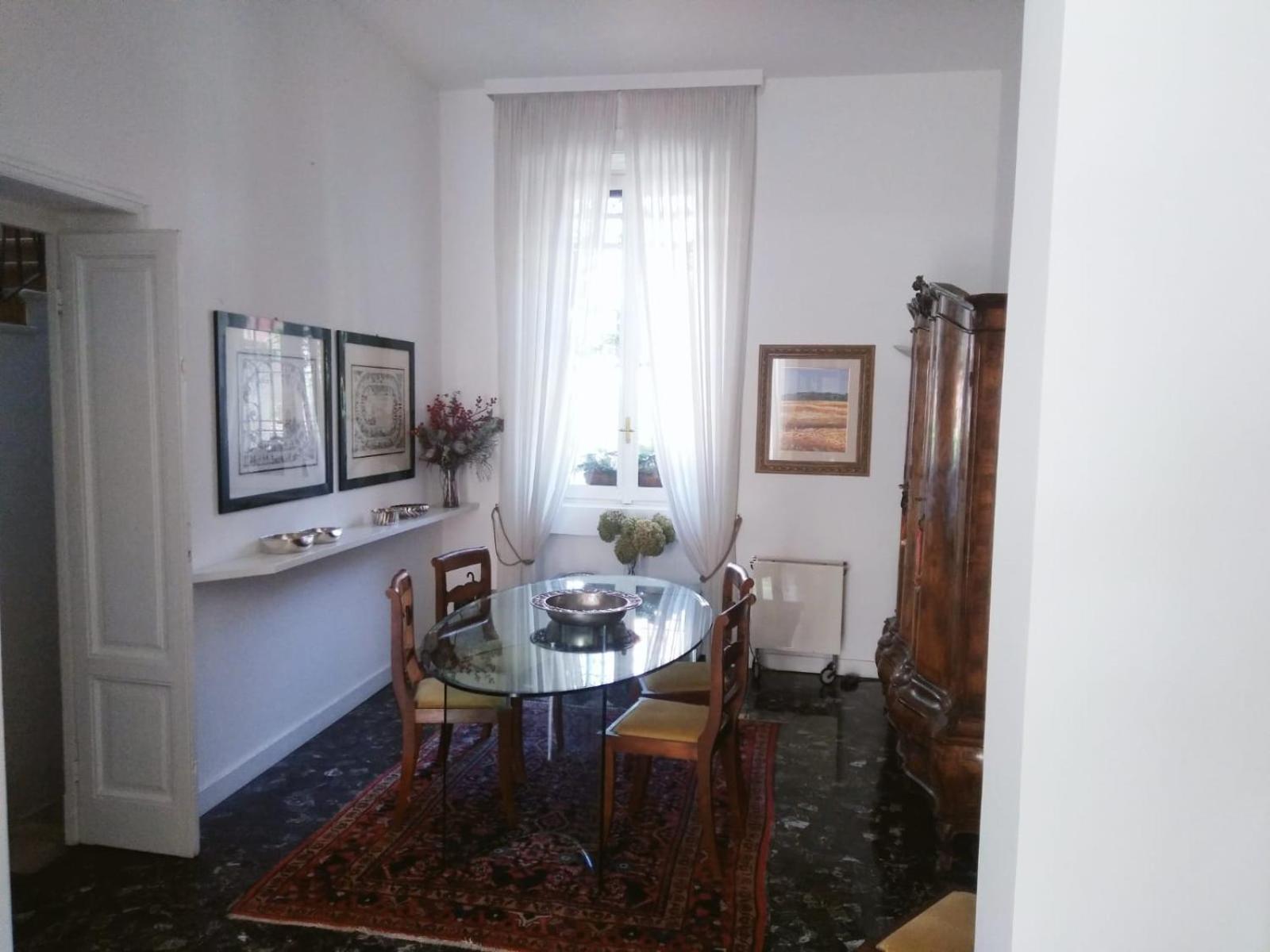 Casa Mari - Free Secure Parking, Breakfast, Private Bathroom, Wifi, Garden, Aircon, 3 Min Walk To Metro And Train Station Milano Dış mekan fotoğraf