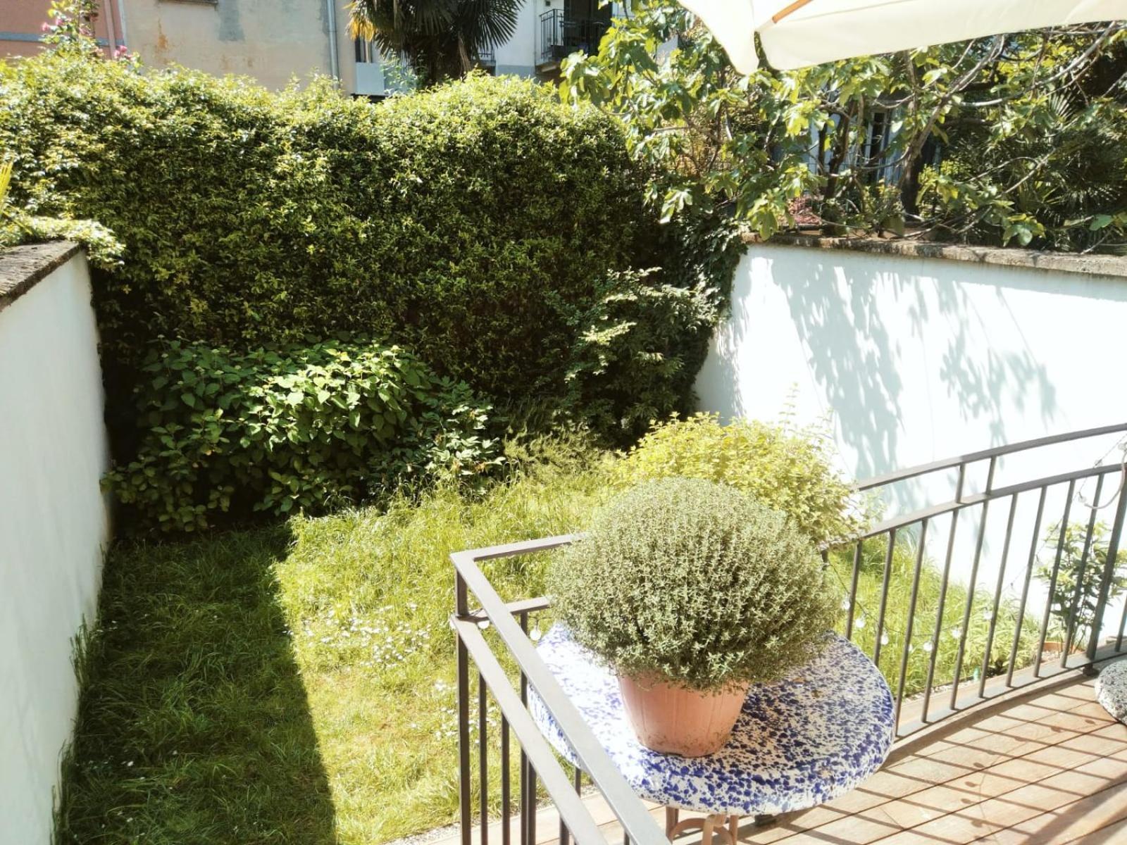 Casa Mari - Free Secure Parking, Breakfast, Private Bathroom, Wifi, Garden, Aircon, 3 Min Walk To Metro And Train Station Milano Dış mekan fotoğraf