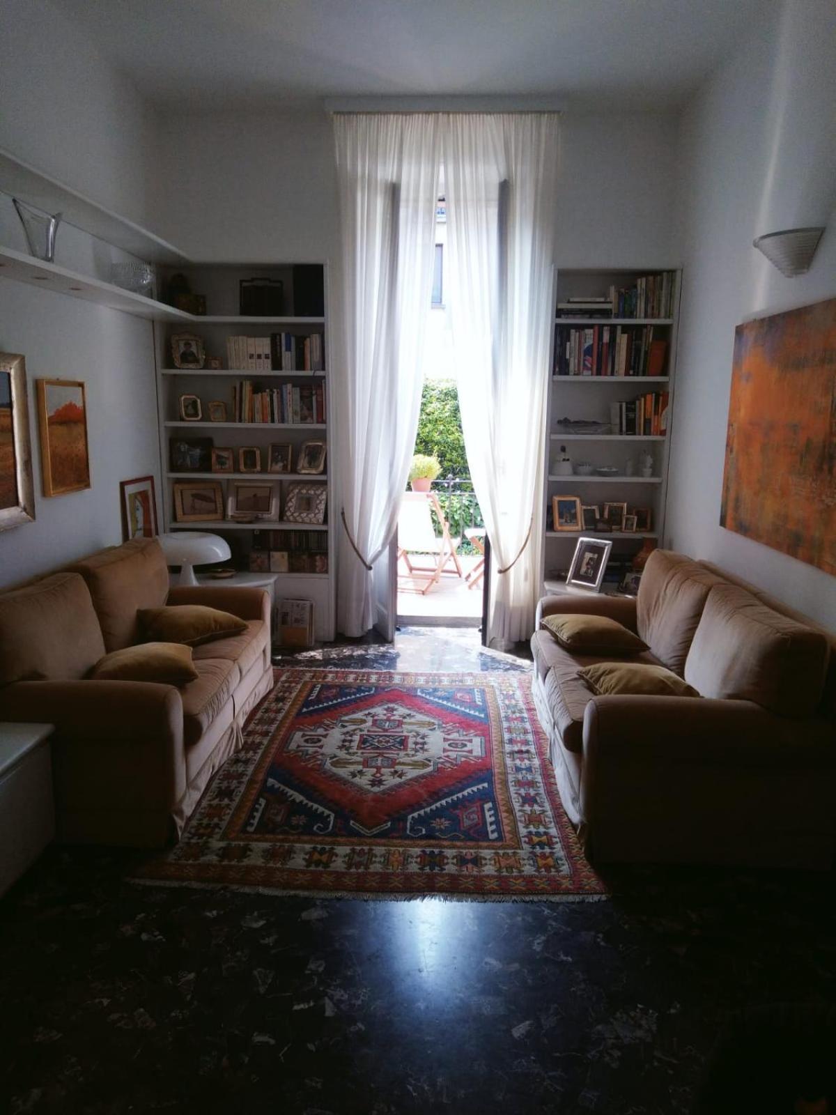 Casa Mari - Free Secure Parking, Breakfast, Private Bathroom, Wifi, Garden, Aircon, 3 Min Walk To Metro And Train Station Milano Dış mekan fotoğraf