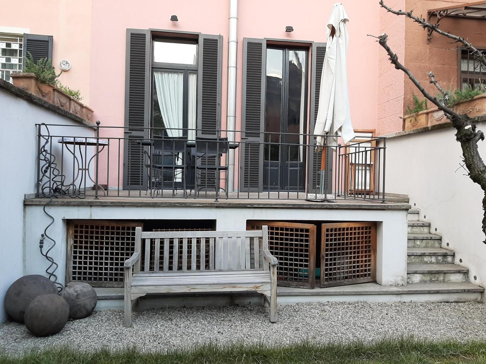 Casa Mari - Free Secure Parking, Breakfast, Private Bathroom, Wifi, Garden, Aircon, 3 Min Walk To Metro And Train Station Milano Dış mekan fotoğraf