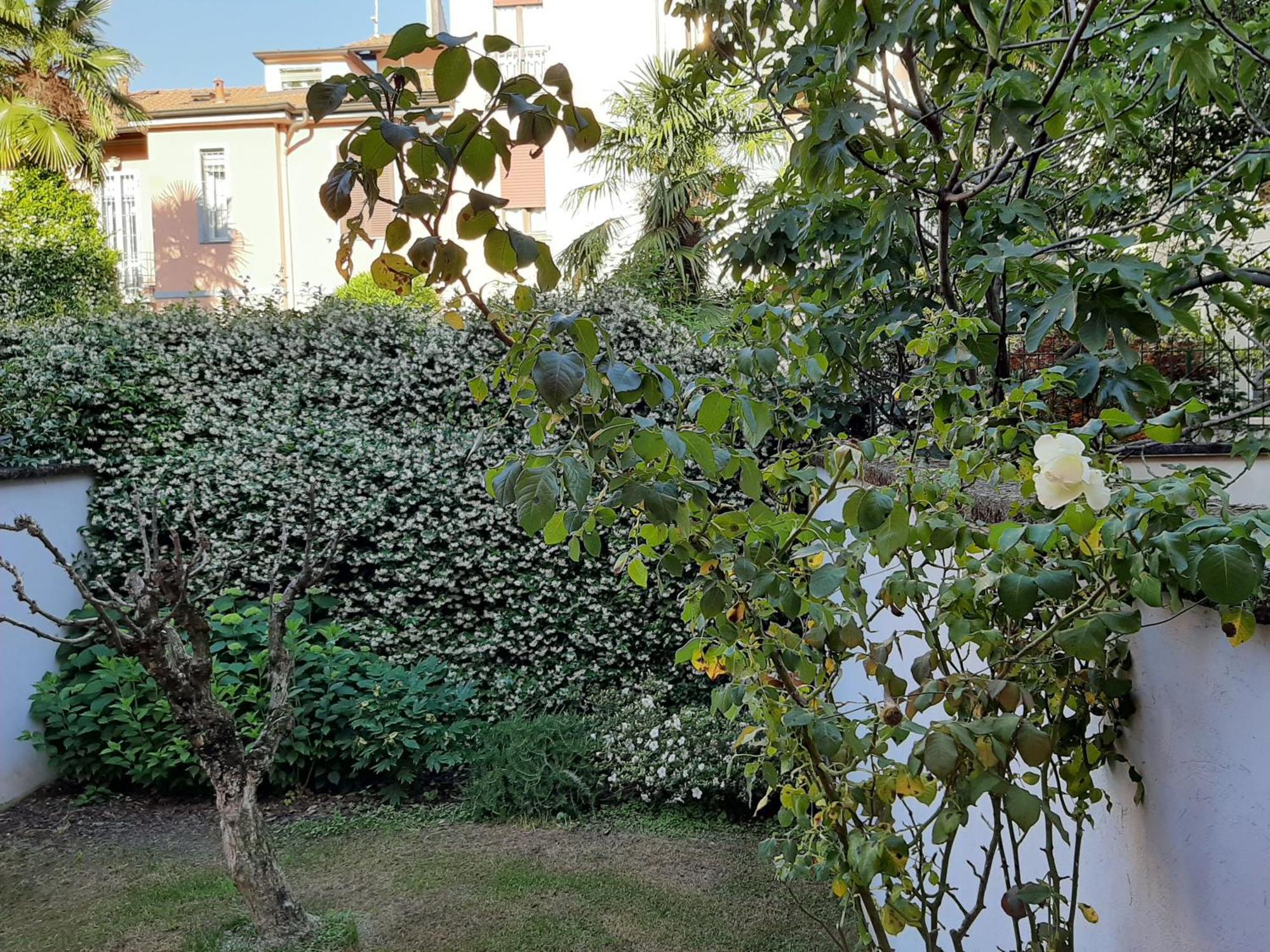 Casa Mari - Free Secure Parking, Breakfast, Private Bathroom, Wifi, Garden, Aircon, 3 Min Walk To Metro And Train Station Milano Dış mekan fotoğraf